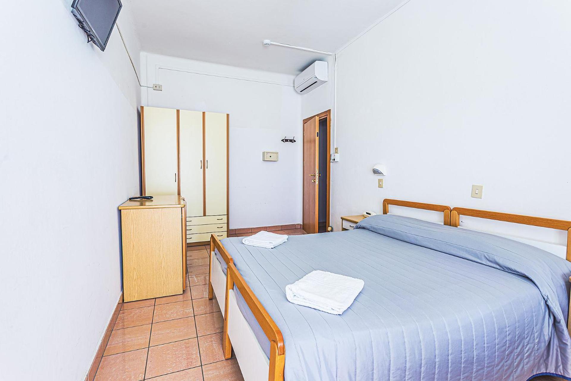 Hotel Buenos Aires Cervia Exterior foto